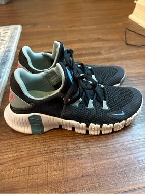 Nike womens metcon 4 size 7 lifting shoes